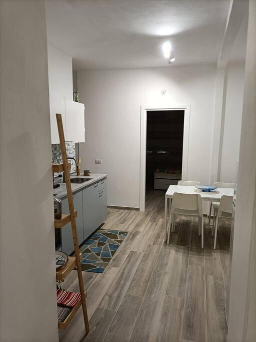 Apartment Violet - *